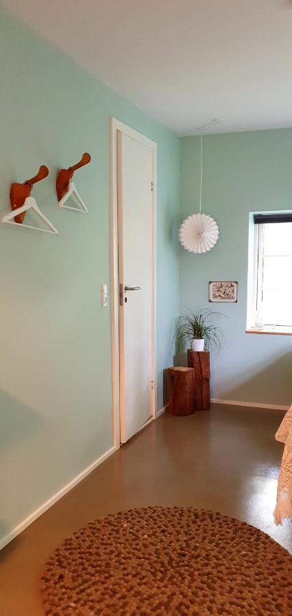 Hos Molsgaarden Bed & Breakfast Knebel Eksteriør bilde